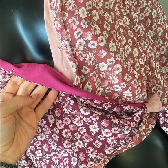 En Saison Floral Wrap Blouse - Pink and Burgundy NWTs - Picture 11 of 13
